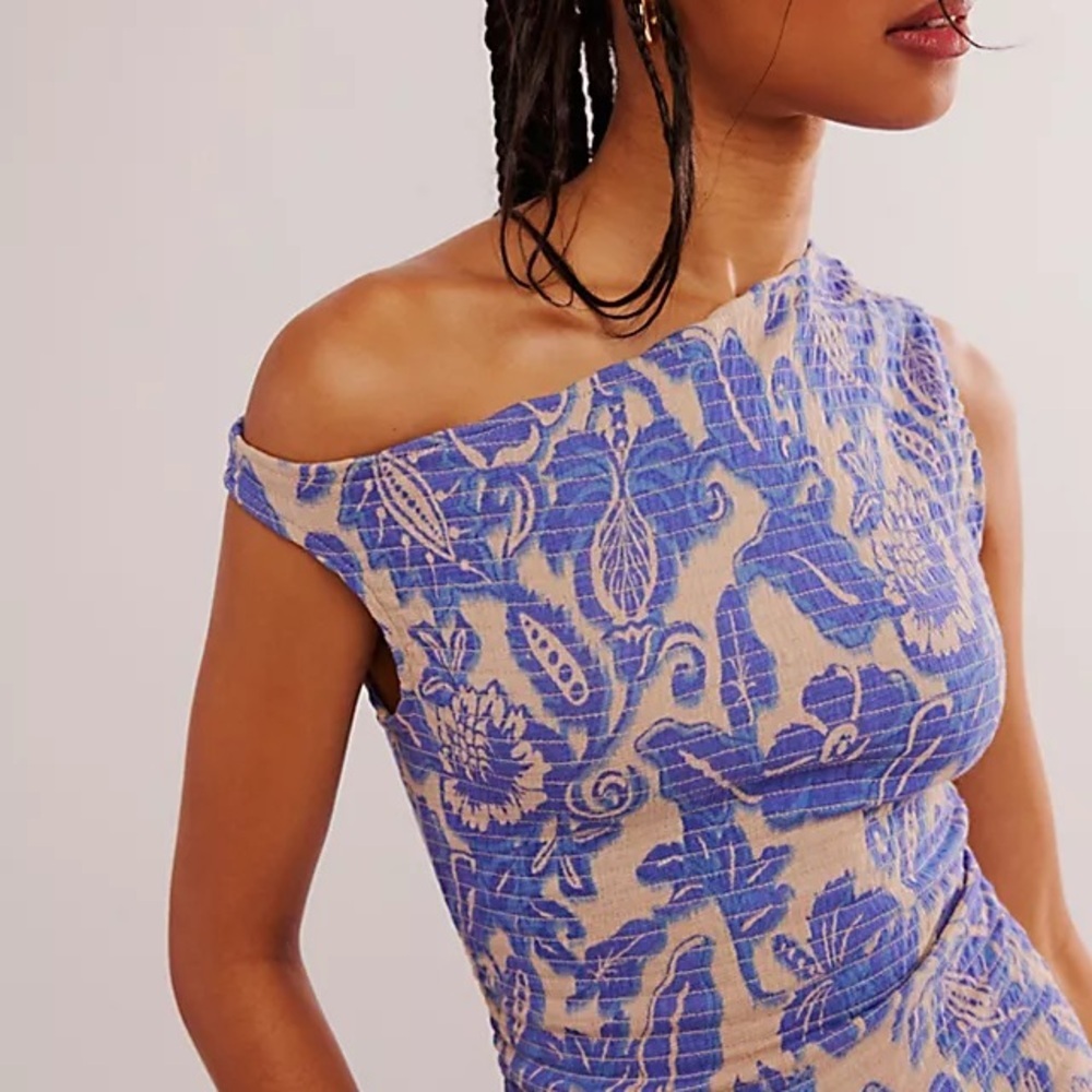 Free People Shea Top Blue Combo One Shoulder Smocked Size L NWT - Picture 2 of 7